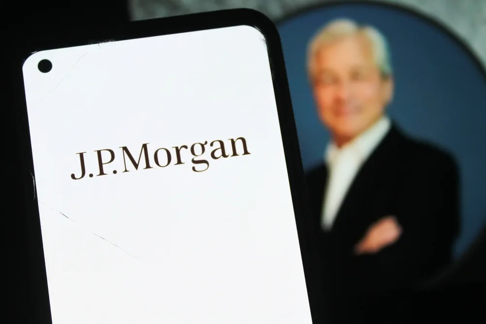 Jamie Dimon alerta sobre ola de jubilaciones